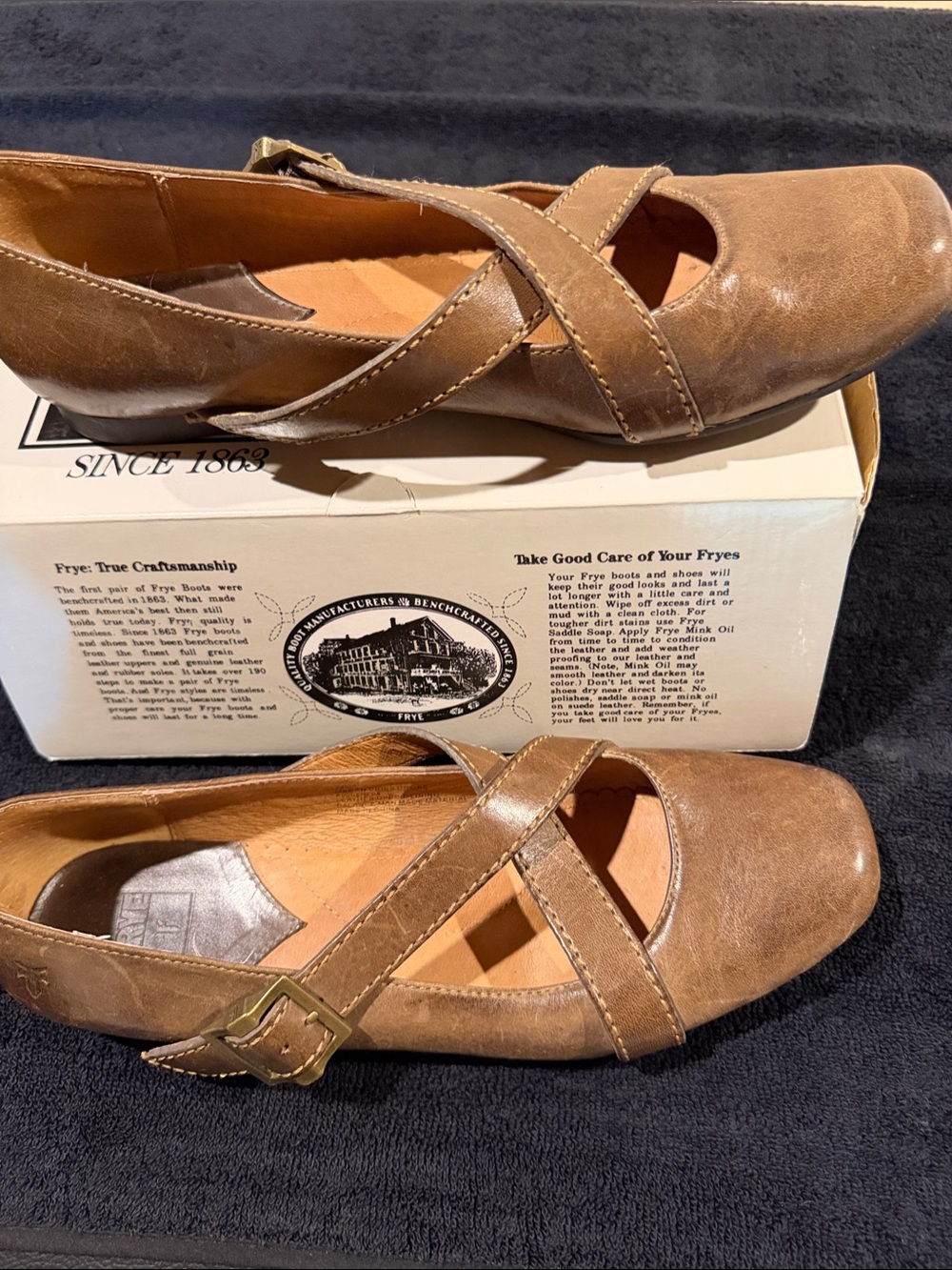 Frye Gray/GreenLeather Mary Jane Flats with Crisscross Strap
